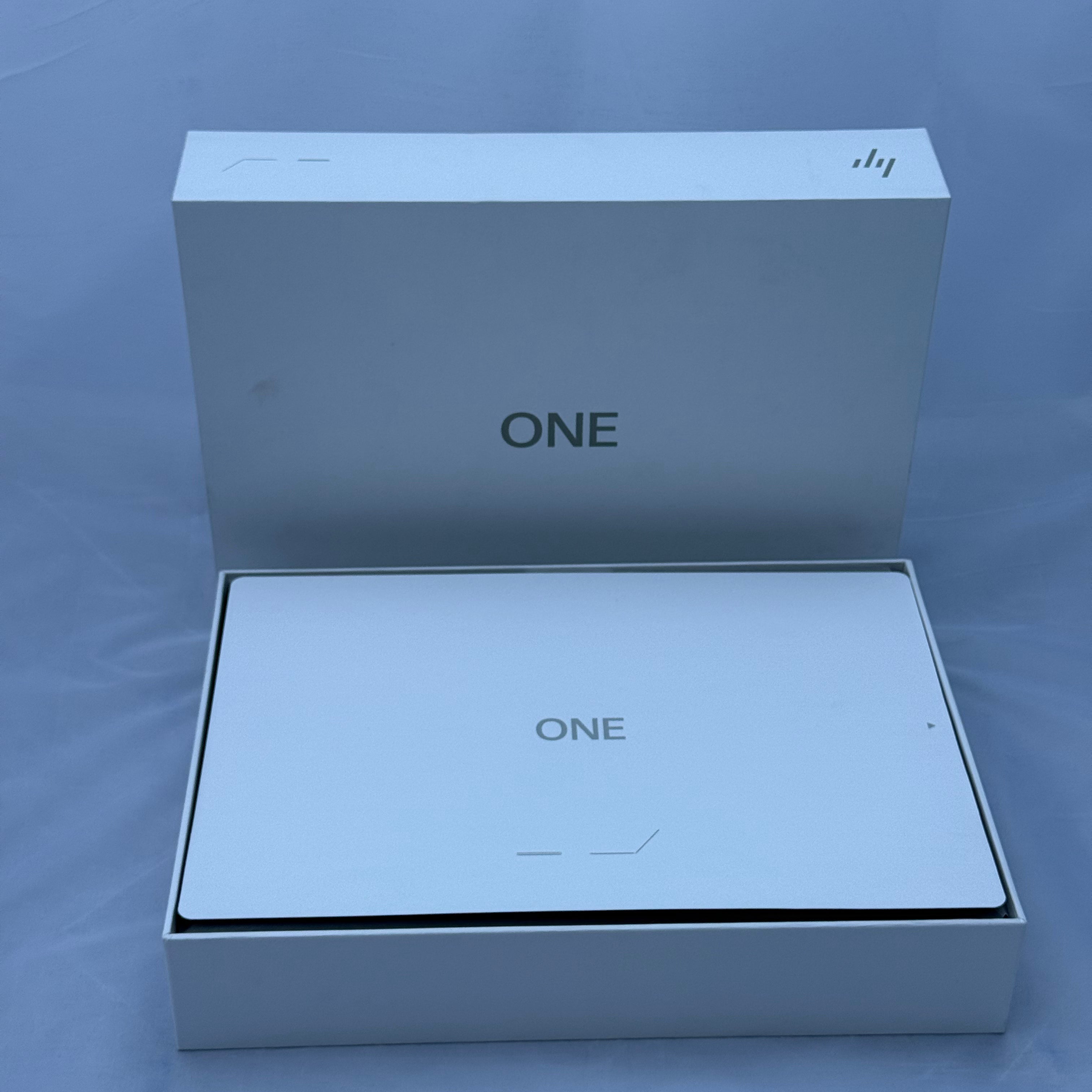 HP DragonFly Pro 14” - AMD Ryzen 7 - 16GB Ram - 512GB SSD - 100%