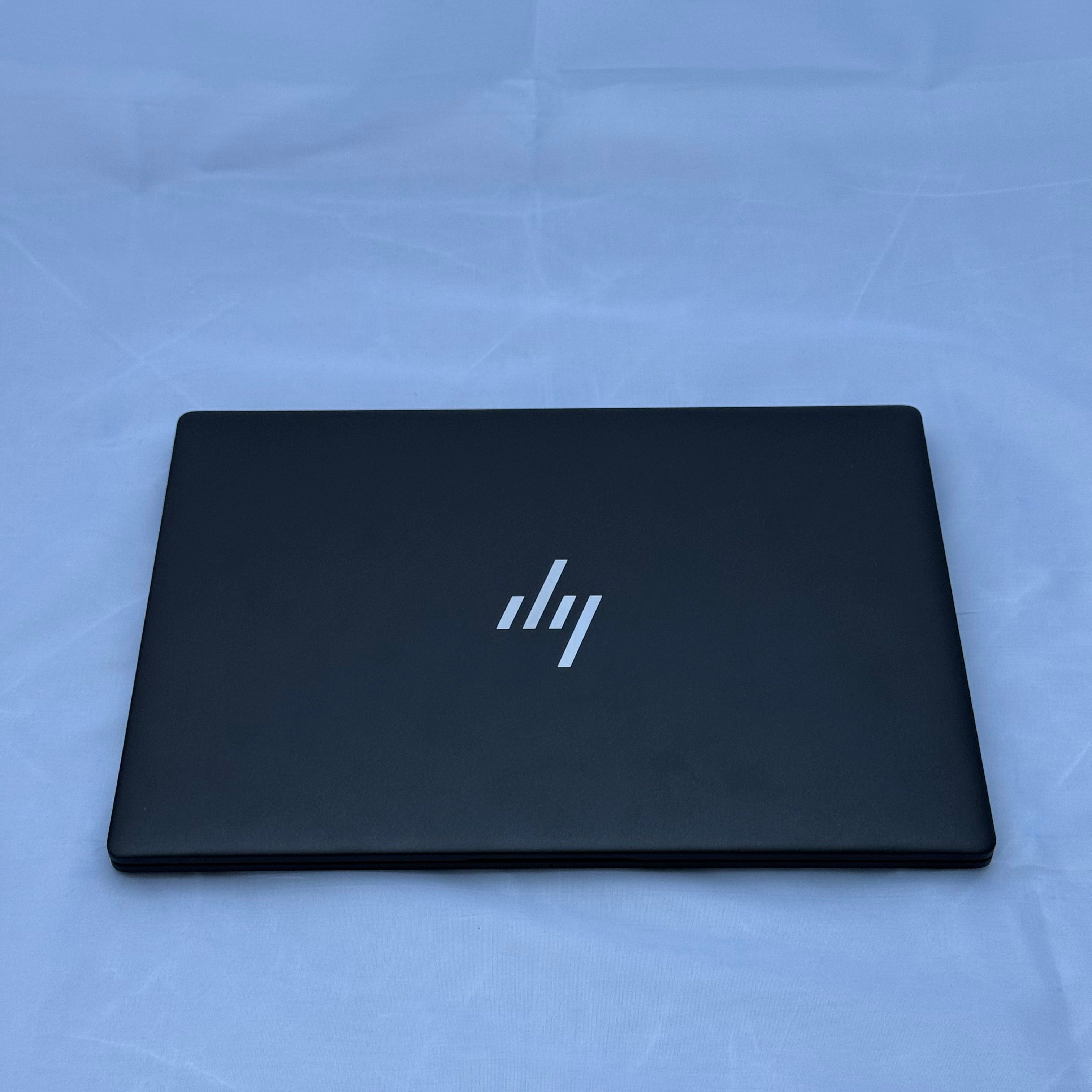 HP DragonFly Pro 14” - AMD Ryzen 7 - 16GB Ram - 512GB SSD - 100%