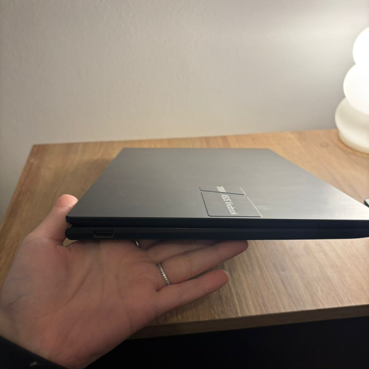 Asus VivoBook 14 14" - Intel Core i3 1215U - 8GB Ram - 128GB SSD