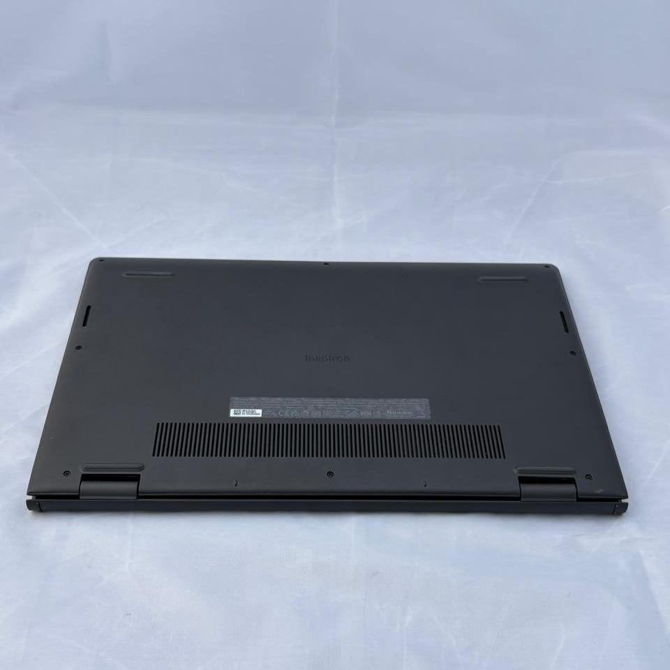 Dell Inspiron 15 3520 - Intel Core i7 - 16GB Ram - 1TB SSD
