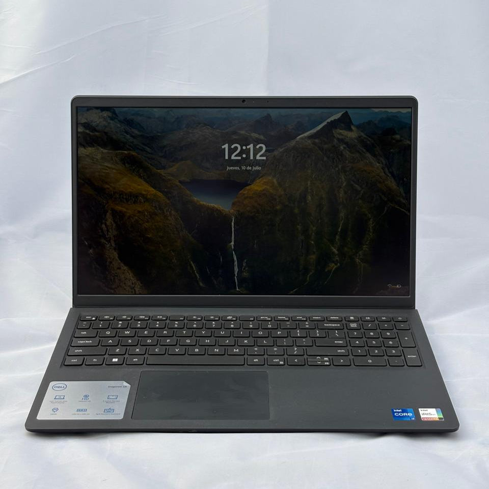 Dell Inspiron 15 3520 - Intel Core i7 - 16GB Ram - 1TB SSD