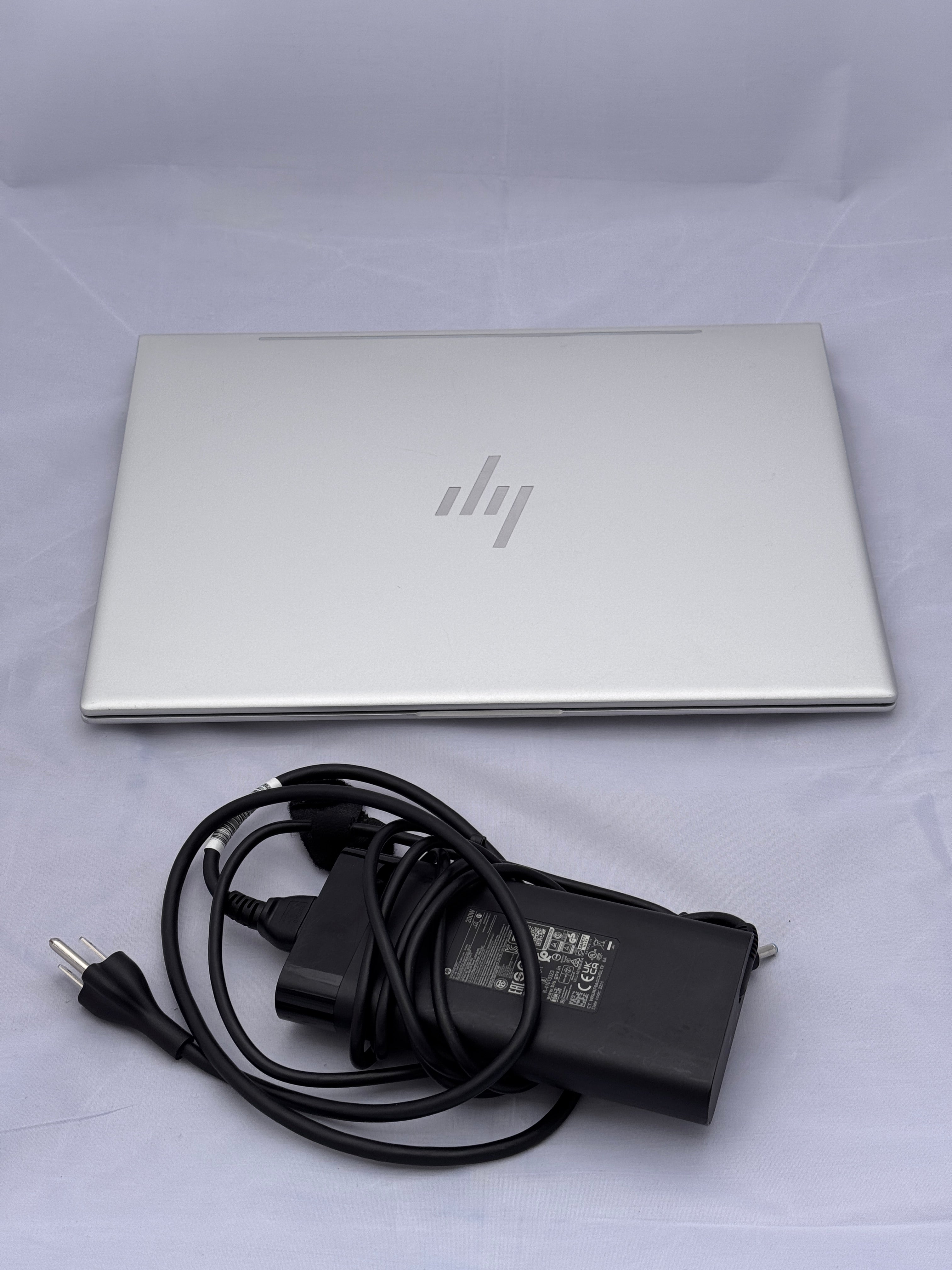 HP Envy 16''- Intel Core i9 - 16GB RAM - 1TB SSD