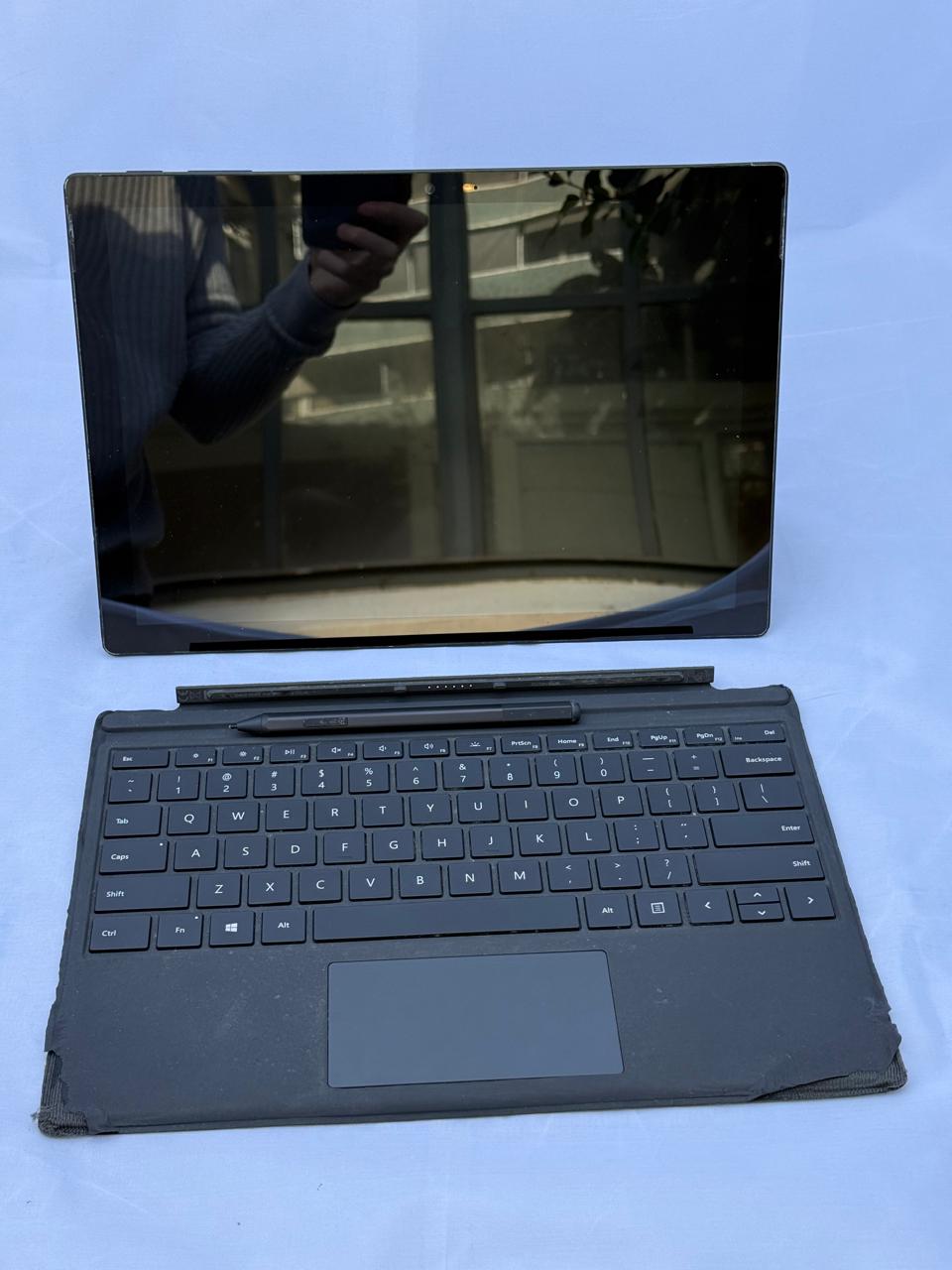 Microsoft Surface Pro 6 - Intel Core I5 - 8GB Ram - 256GB SSD