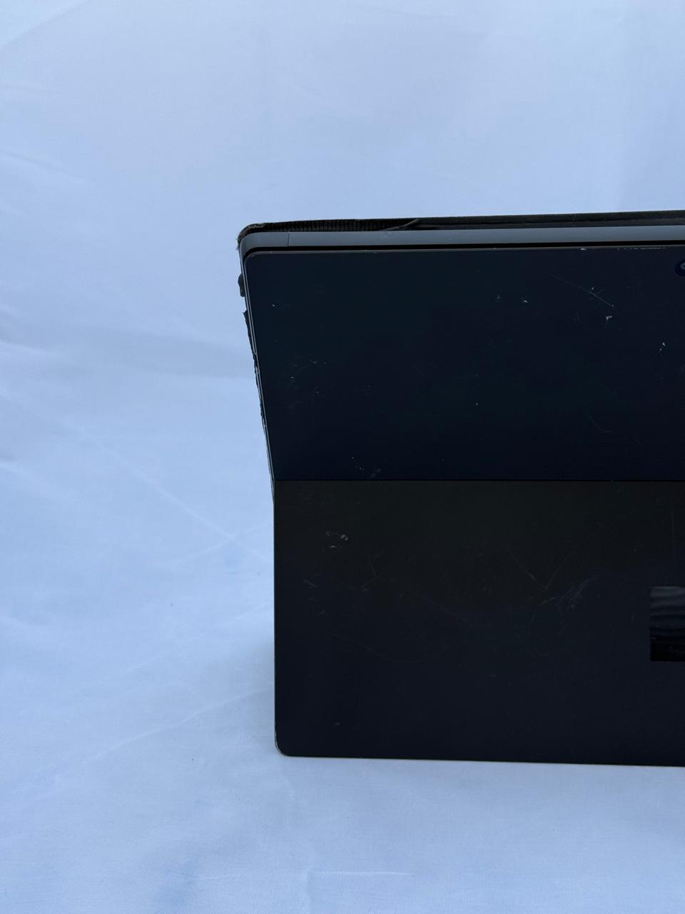 Microsoft Surface Pro 6 - Intel Core I5 - 8GB Ram - 256GB SSD