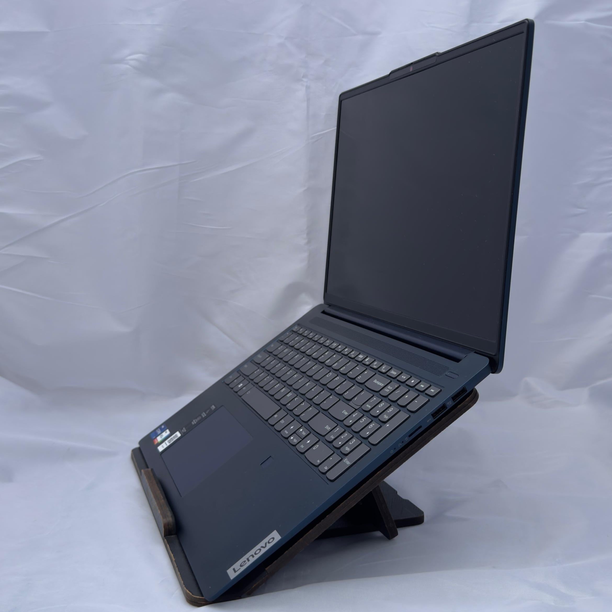 Lenovo Slim 5 16" Intel Core i7 - 16GB - 512GB SSD