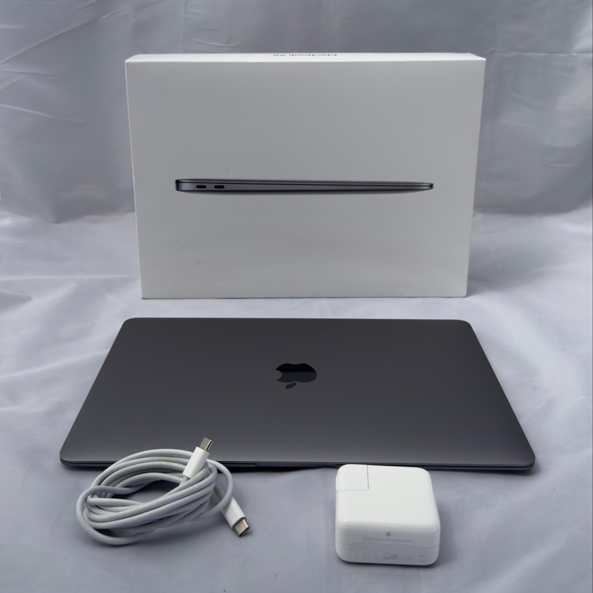 MacBook Air 13" M1 - 8GB - 256GB - 109 Ciclos