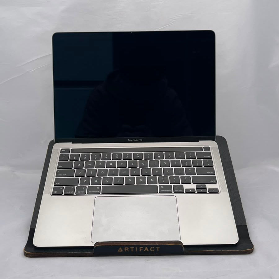 MacBook Pro 13" M1 - 8GB - 256GB SSD - 95% / 134 Ciclos - Ingles - Usado