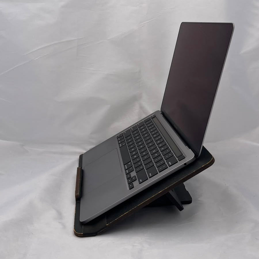 MacBook Pro 13" M1 - 8GB - 256GB SSD - 95% / 134 Ciclos - Ingles - Usado