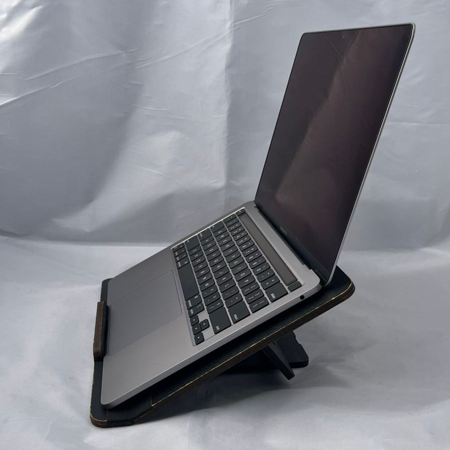 MacBook Pro 13" M1 - 8GB - 512GB SSD - 86% / 505 Ciclos - Ingles - Usado