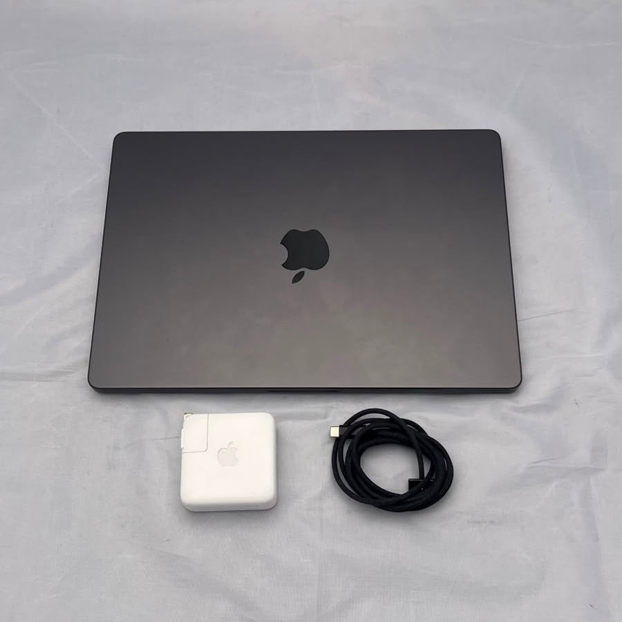 MacBook Pro 14" M4 - 24GB - 1 TB SSD - 100% / 63 Ciclos - Ingles - Usado