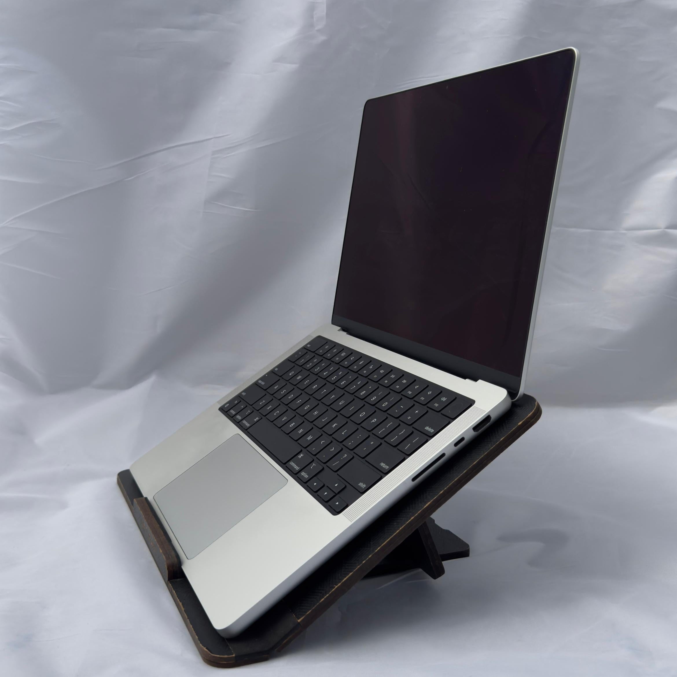MacBook Pro 14" M2 Pro - 16GB - 512GB - 115 Ciclos / 94%