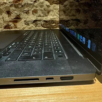MacBook Pro 16" M3 Pro - 18GB Ram - 512GB SSD - 99% / 88 Ciclos