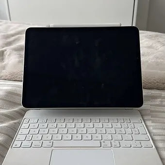 iPad Pro 11" M2 - 256GB SSD + Magic KeyBoard + Apple Pencil