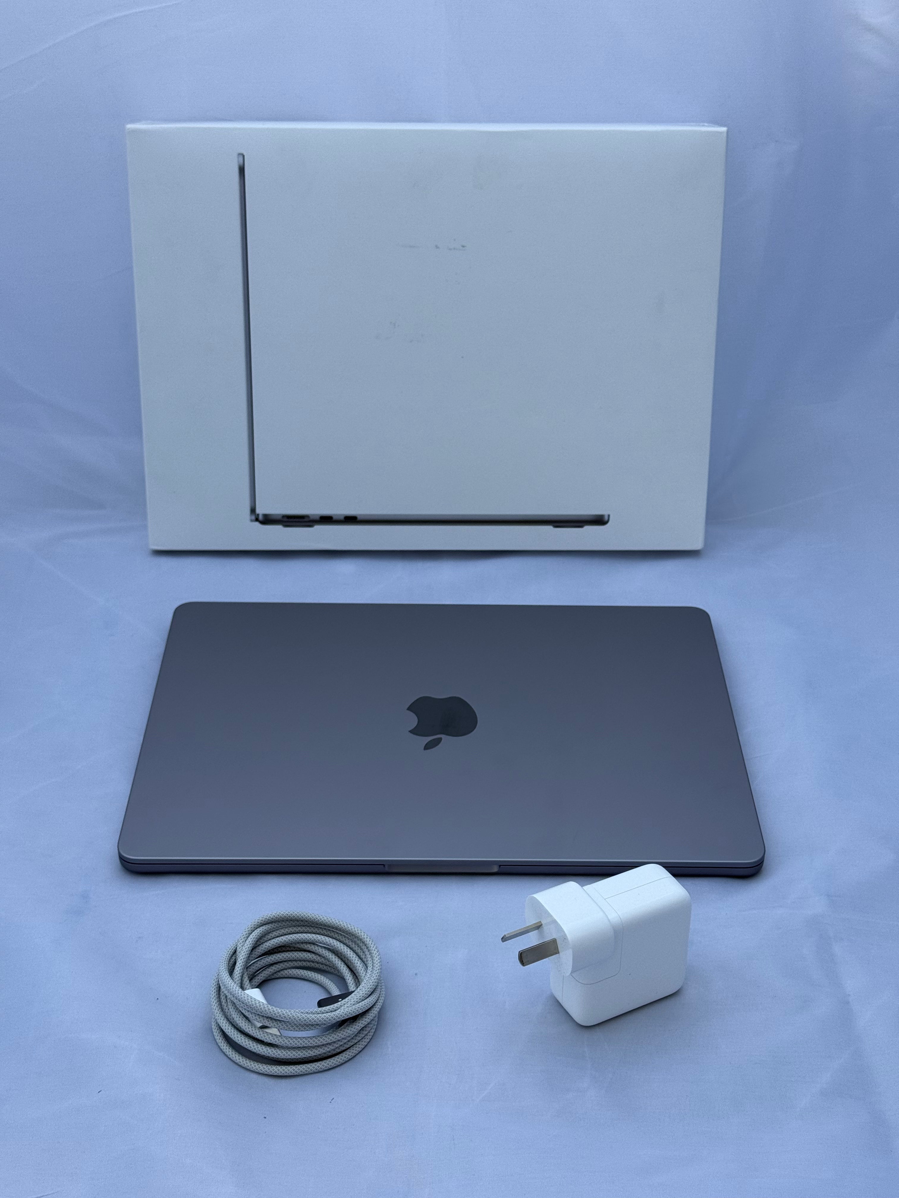 MacBook Air 13" M2 - 8GB Ram - 512GB SSD - 100% / 0 Ciclos (OpenBox)