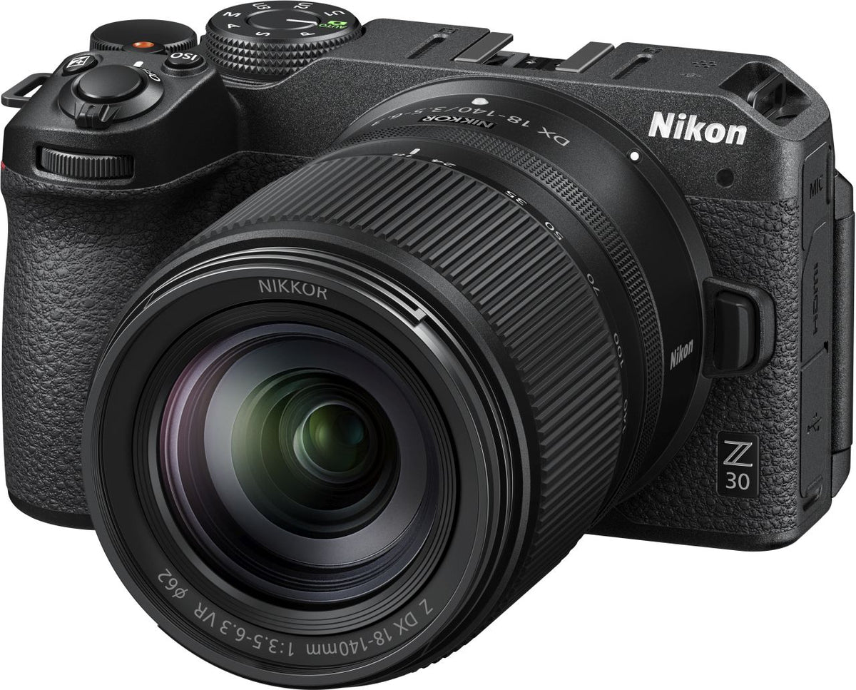 Nikon Z30 - Kit 18-140mm VR vista 3/4