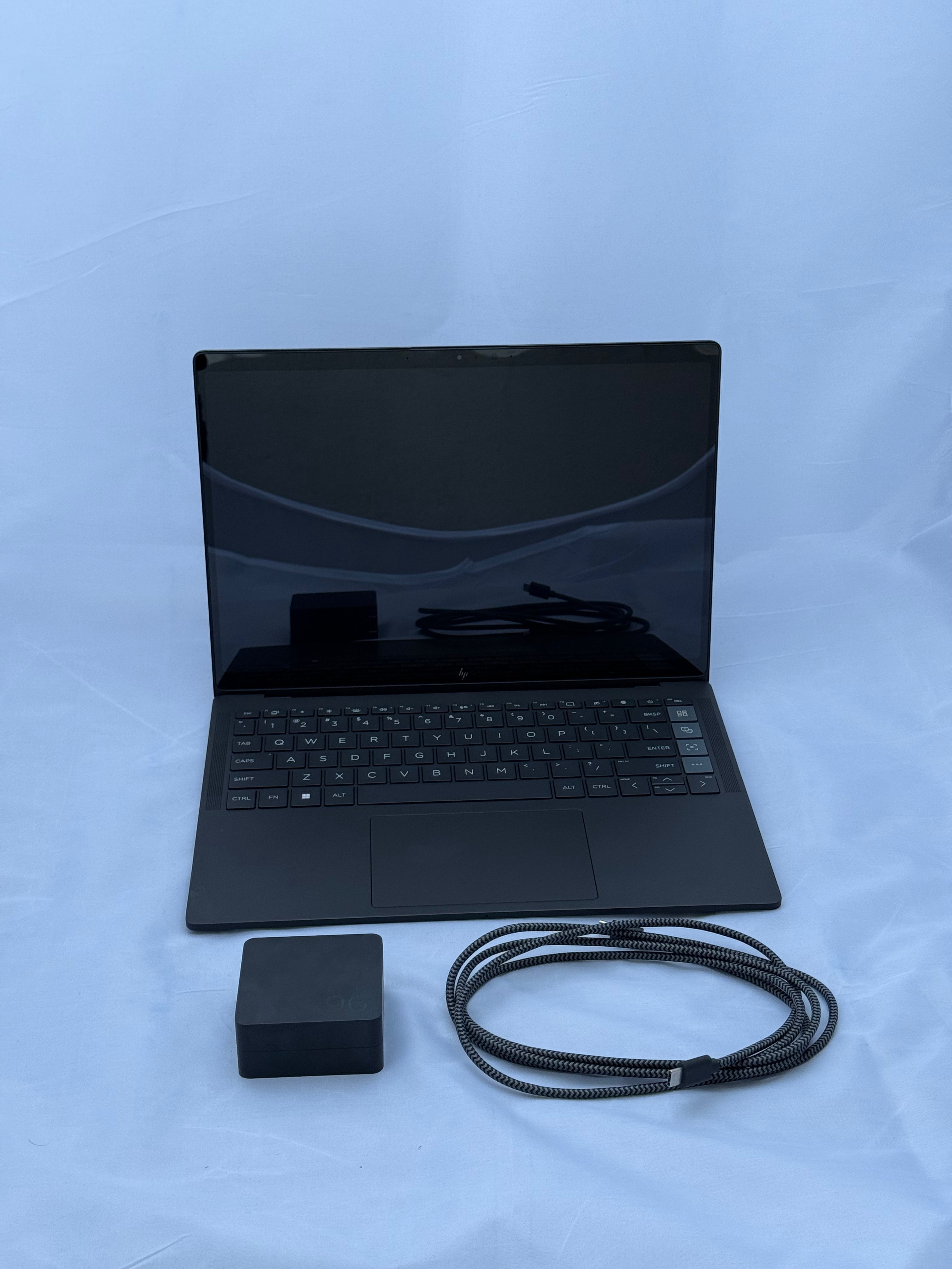 HP DragonFly Pro 14” - AMD Ryzen 7 - 16GB Ram - 512GB SSD - 100%