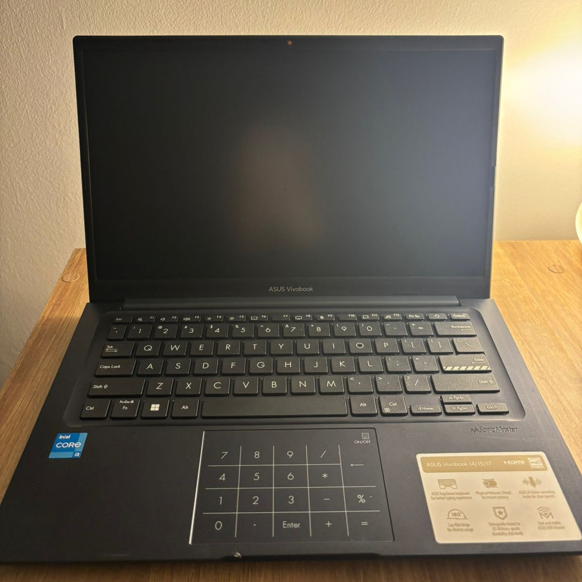 Asus VivoBook 14 14" - Intel Core i3 1215U - 8GB Ram - 128GB SSD