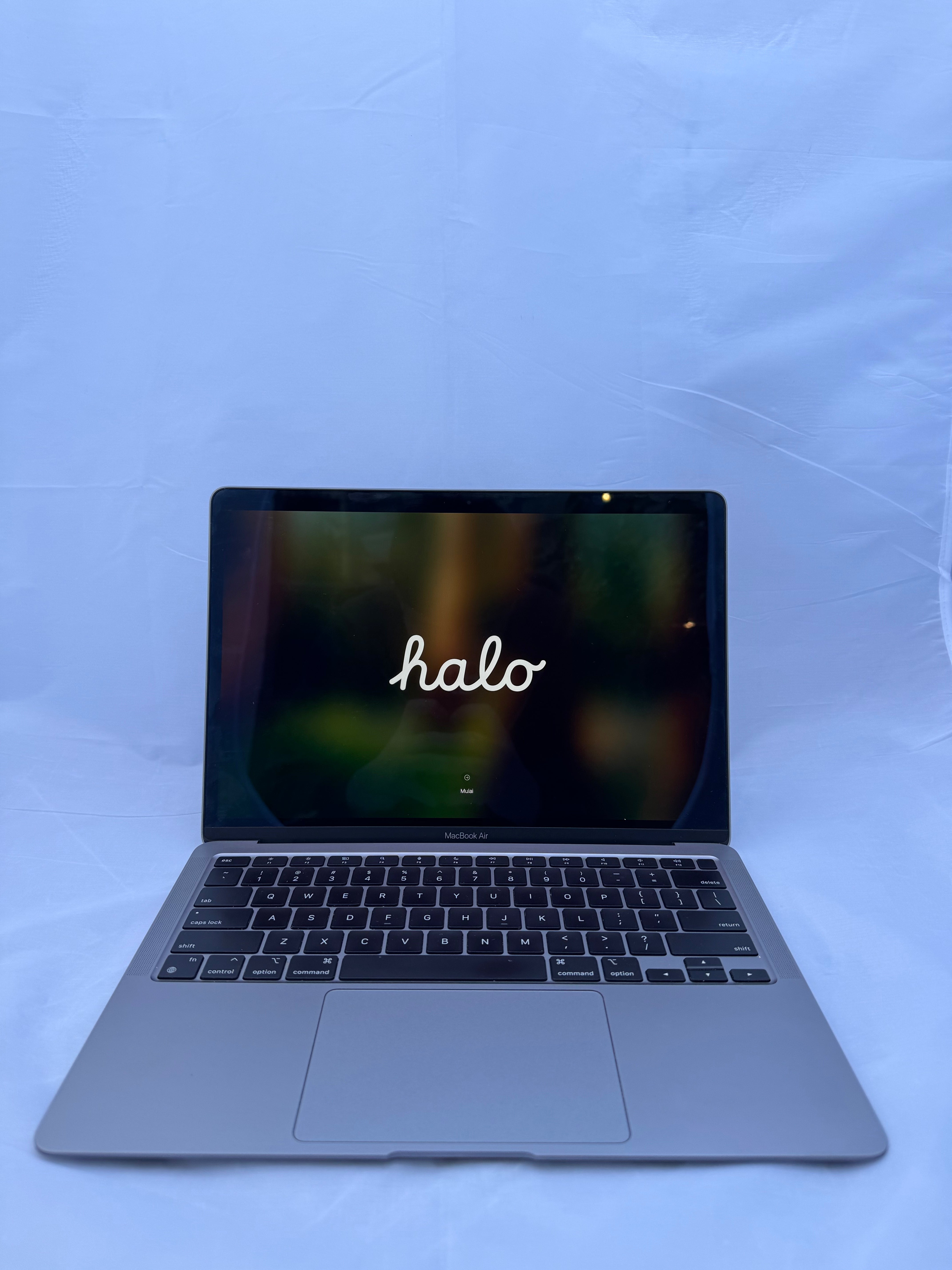 MacBook Air 13" M1 - 8GB Ram - 256GB SSD - 223 Ciclos