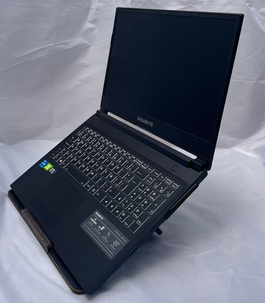 Gigabyte G5 15" - Intel Core i5 - 16GB Ram - 512GB SSD - RTX 3050