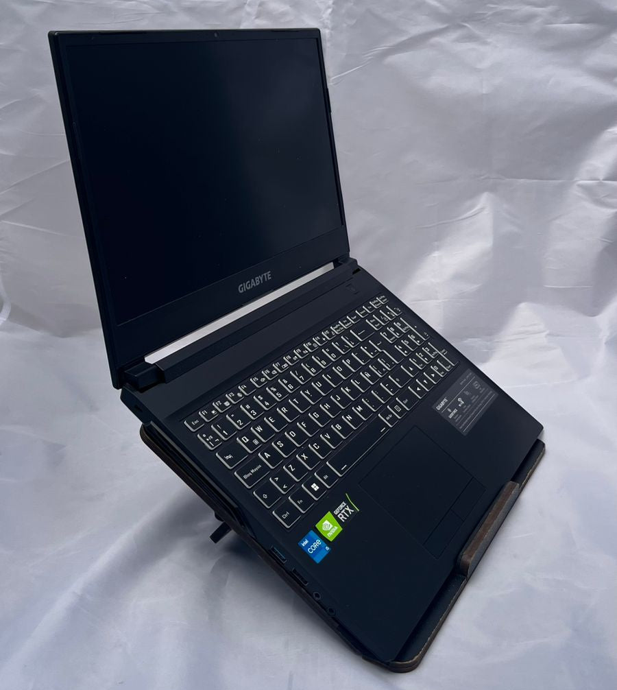 Gigabyte G5 15" - Intel Core i5 - 16GB Ram - 512GB SSD - RTX 3050