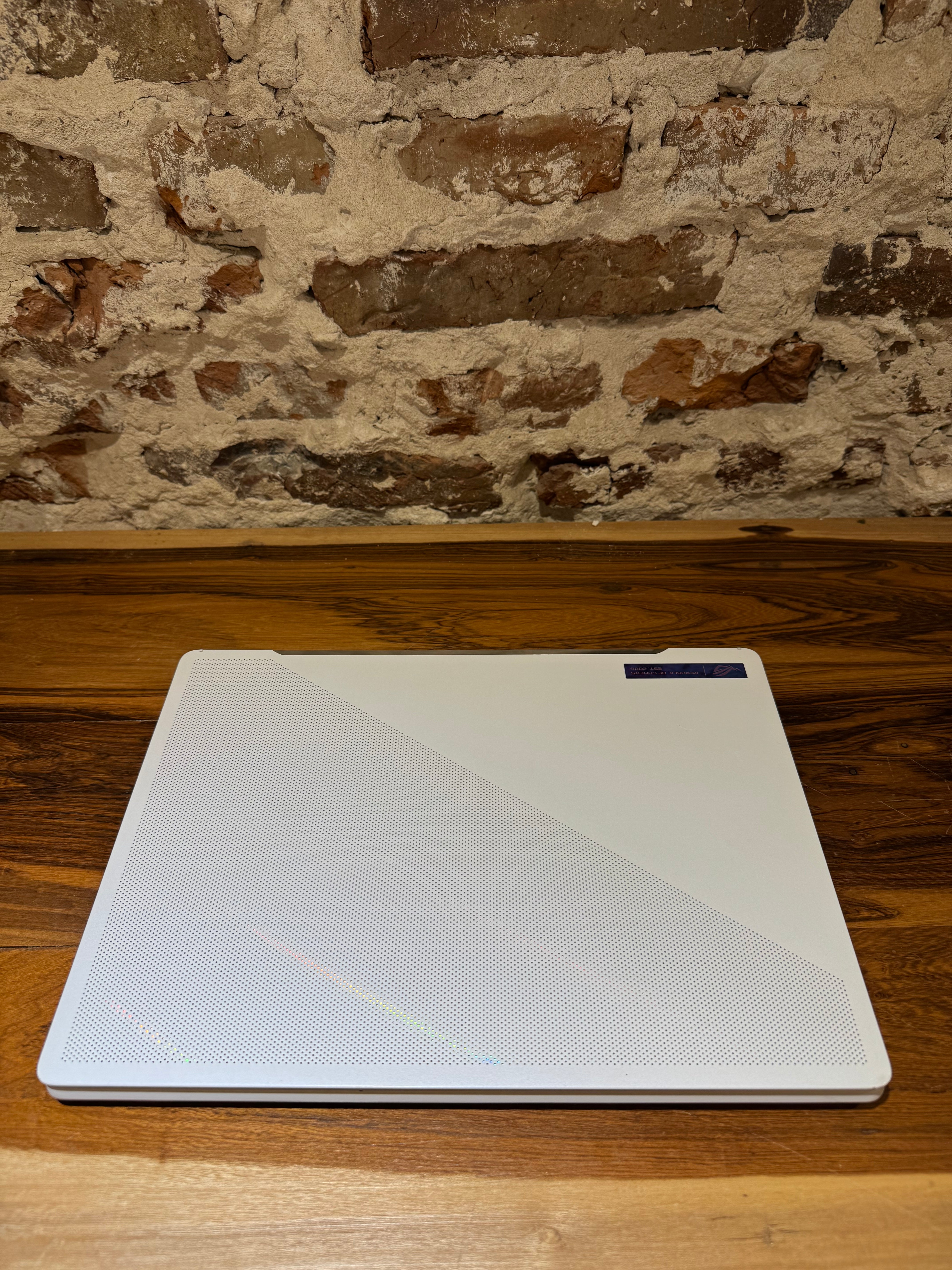 Asus ROG Zephyrus G14 - Ryzen 9 - 16GB RAM - 1TB SSD - Radeon RX 6700S