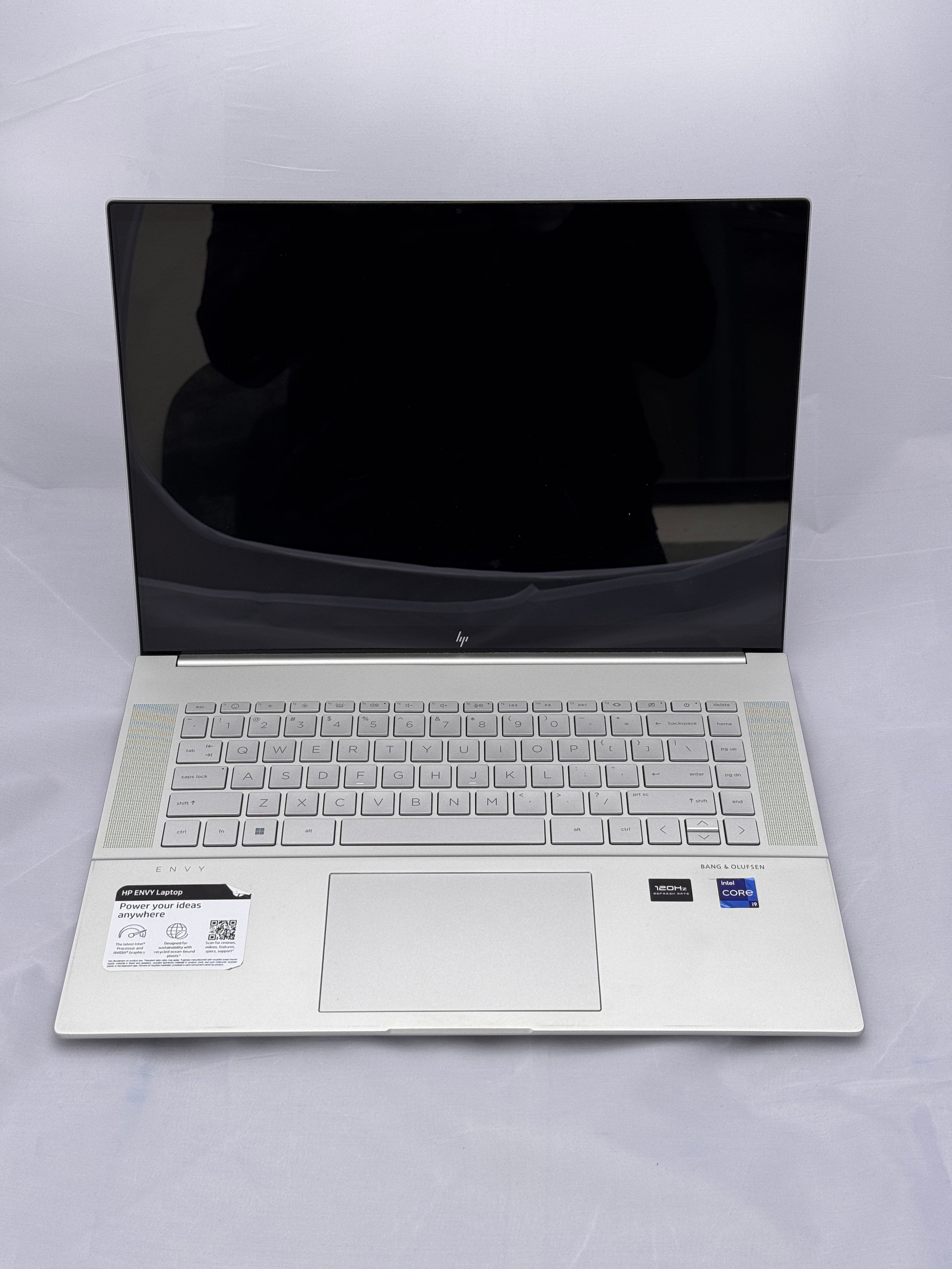 HP Envy 16''- Intel Core i9 - 16GB RAM - 1TB SSD