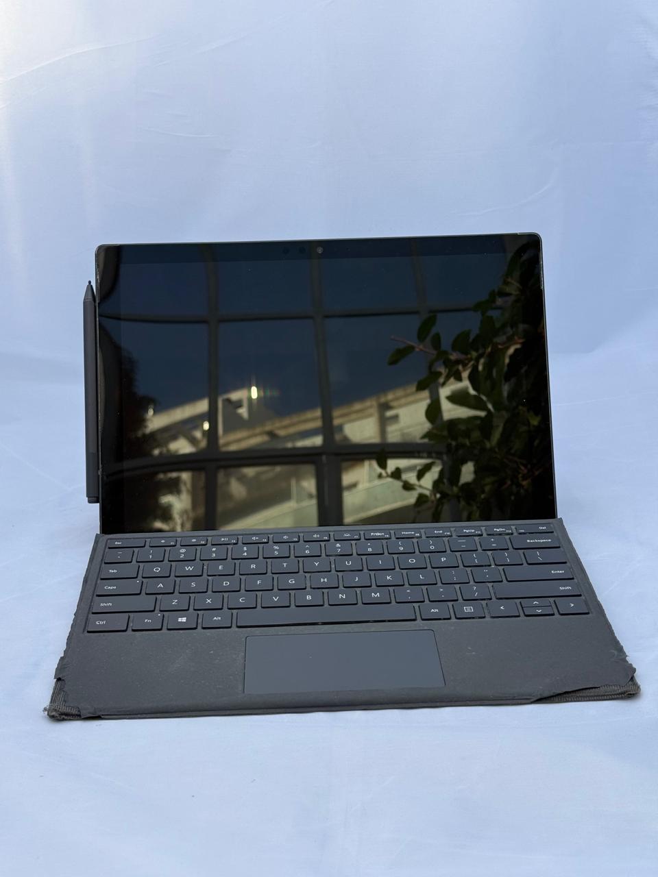 Microsoft Surface Pro 6 - Intel Core I5 - 8GB Ram - 256GB SSD