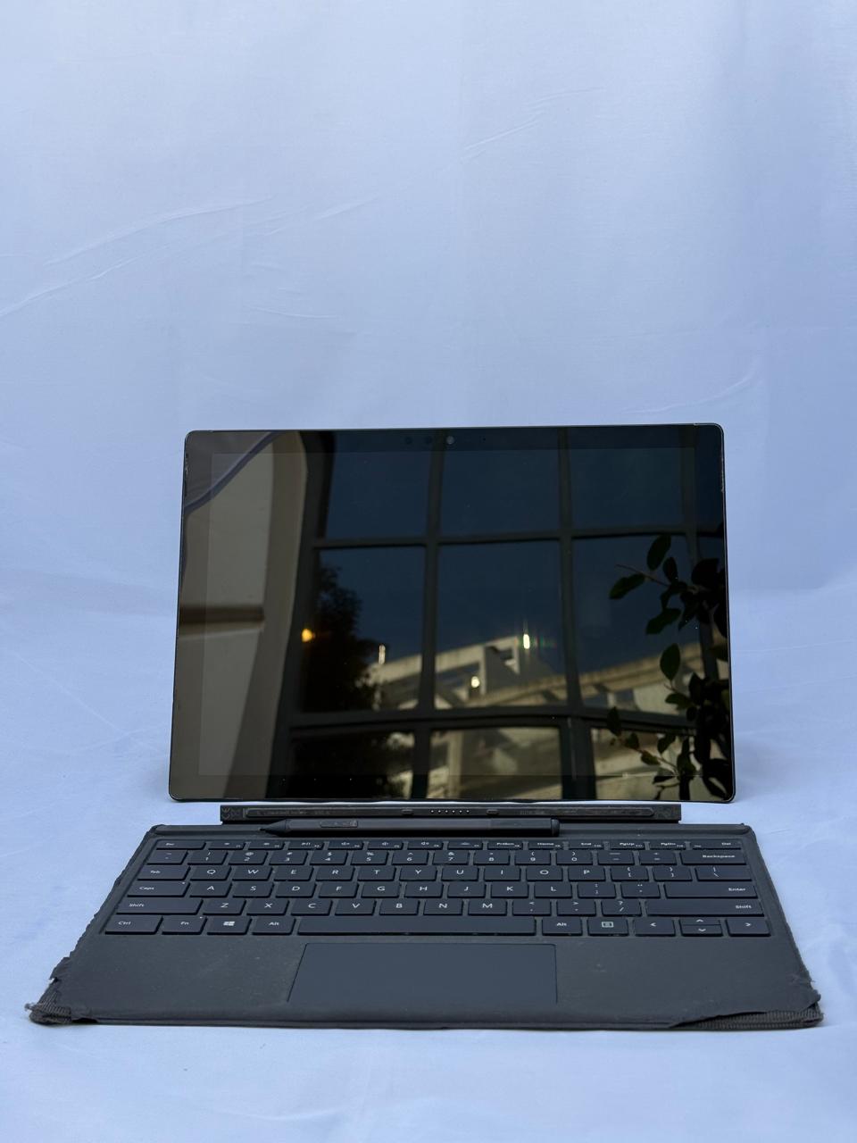 Microsoft Surface Pro 6 - Intel Core I5 - 8GB Ram - 256GB SSD