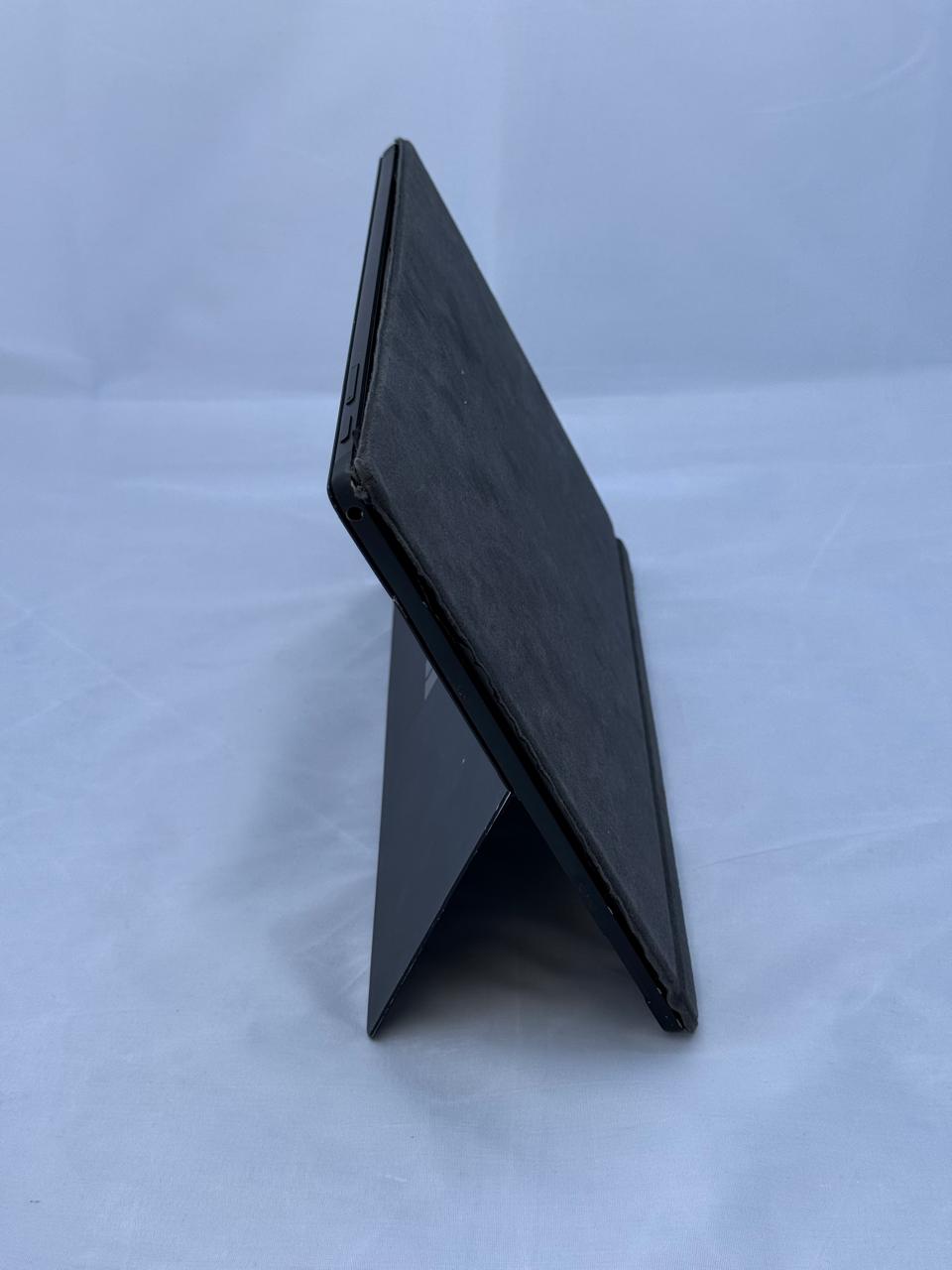 Microsoft Surface Pro 6 - Intel Core I5 - 8GB Ram - 256GB SSD