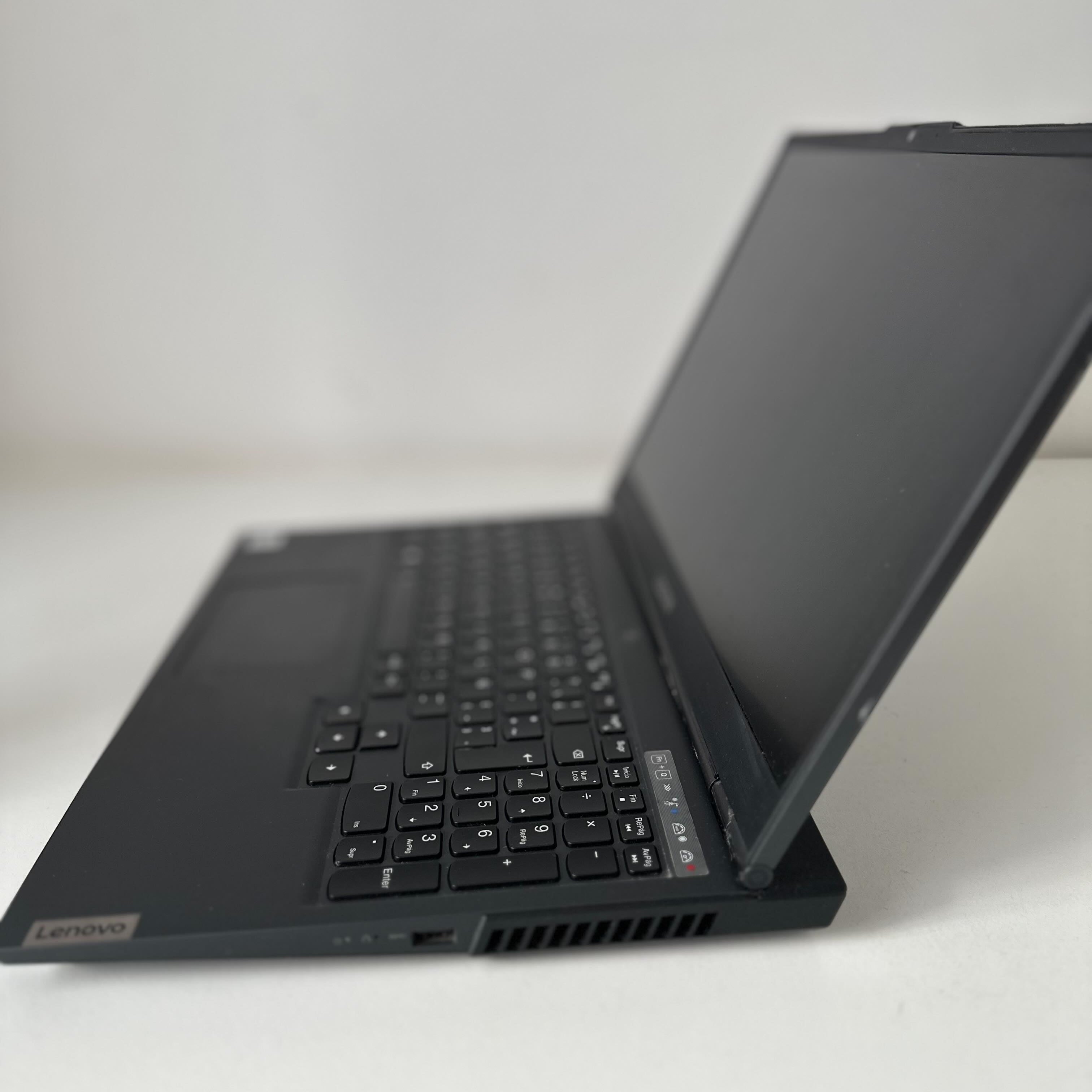 Lenovo Legion 5i 15,6" 144hz - Intel Core i7 - 16GB - 124GB SSD / 1TB HDD - RTX 2060