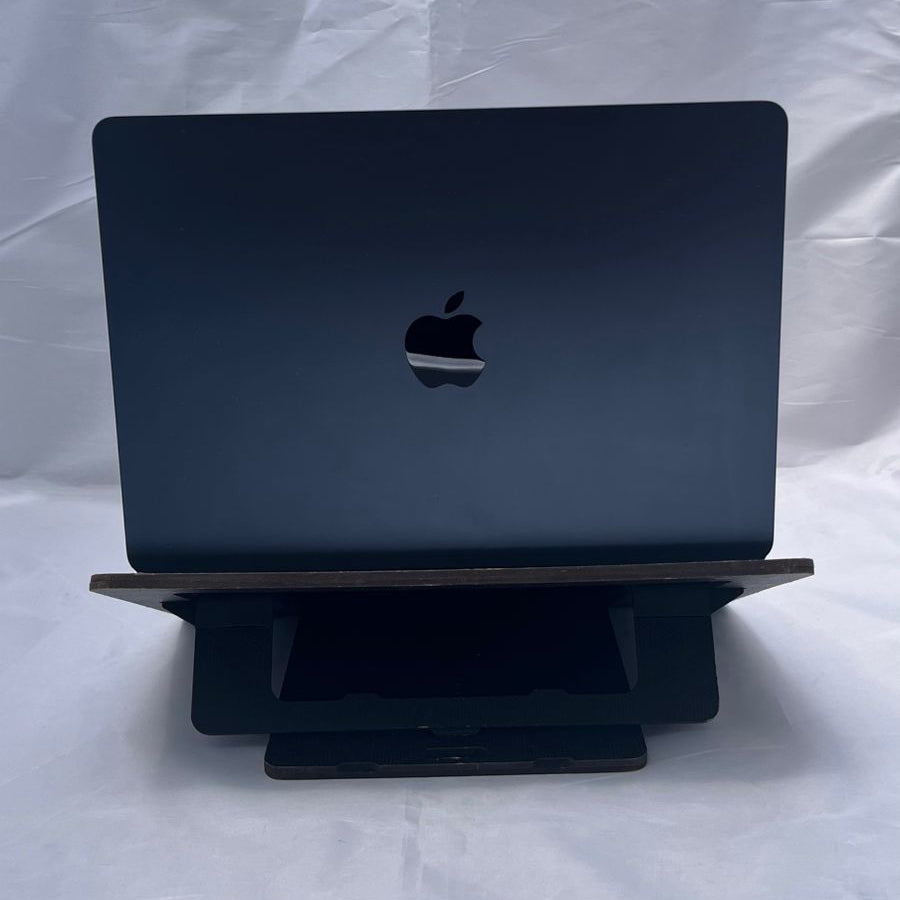 MacBook Air 13" M3 - 16GB Ram - 256GB SSD - 92% - 65 Ciclos