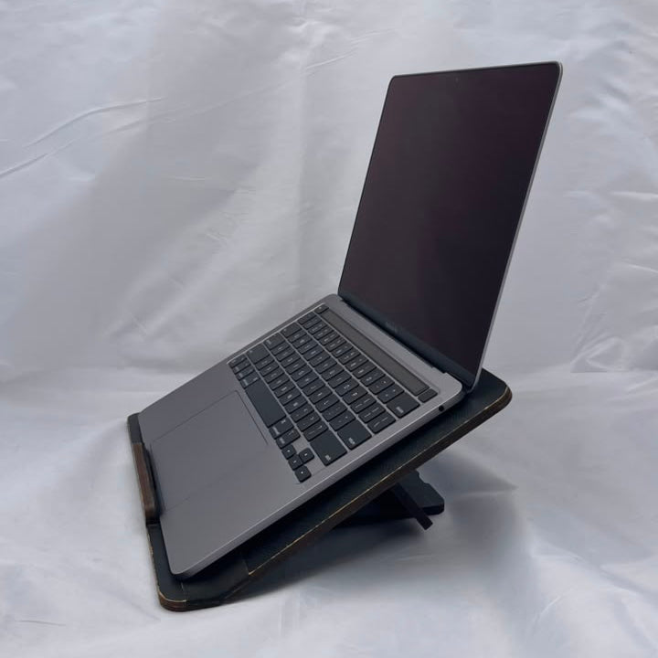 MacBook Pro 13" M1 - 8GB - 512GB SSD - 85% / 202 Ciclos - Ingles - Usado