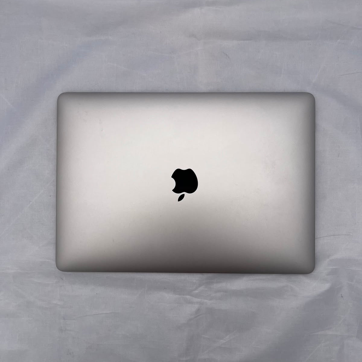 MacBook Pro 13" M1 - 8GB - 256GB SSD - 95% / 134 Ciclos - Ingles - Usado