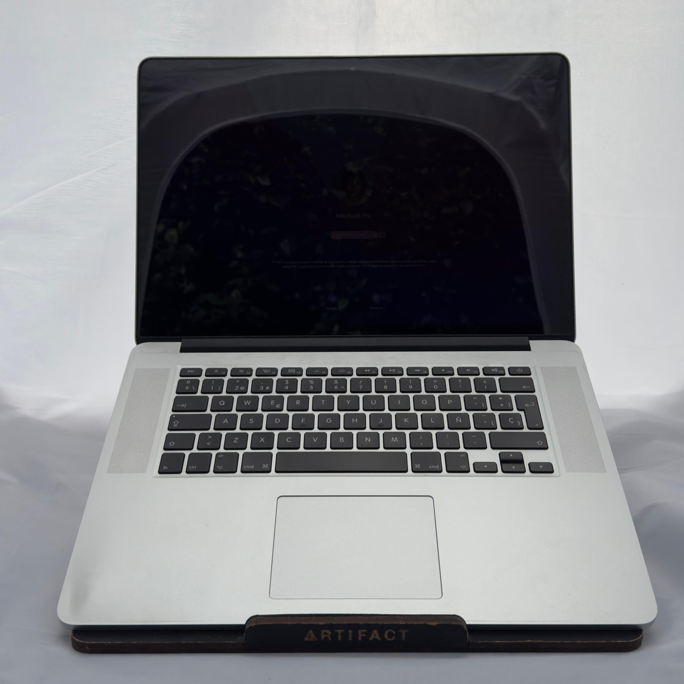 MacBook Pro 15" Intel Core i7 - 16GB Ram - 1TB SSD - 342 Ciclos / 82%