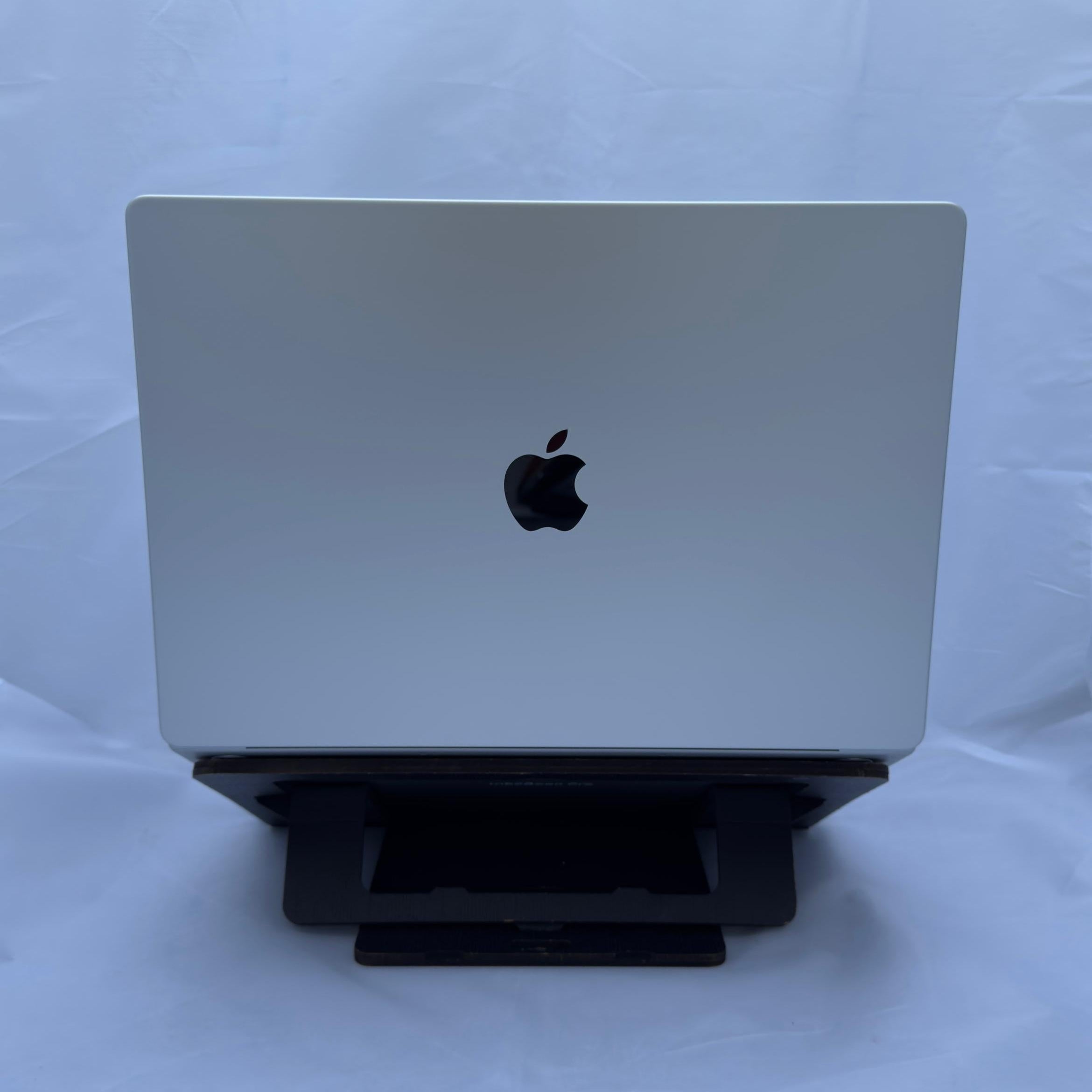 MacBook Pro 16" M3 Pro - 36GB - 512GB - 5 Ciclos / 100% - Español