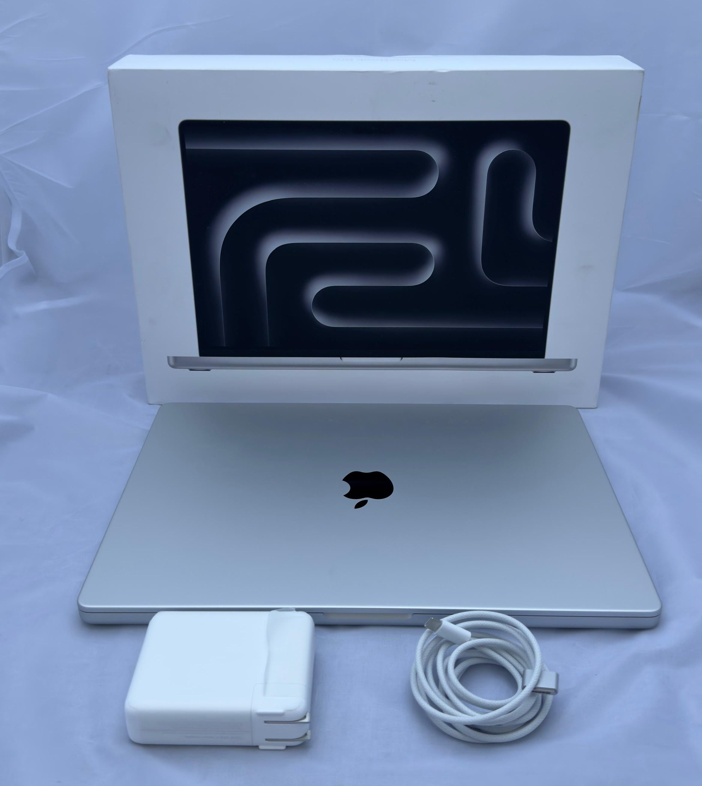 MacBook Pro 16" M3 Pro - 36GB - 512GB - 5 Ciclos / 100% - Español