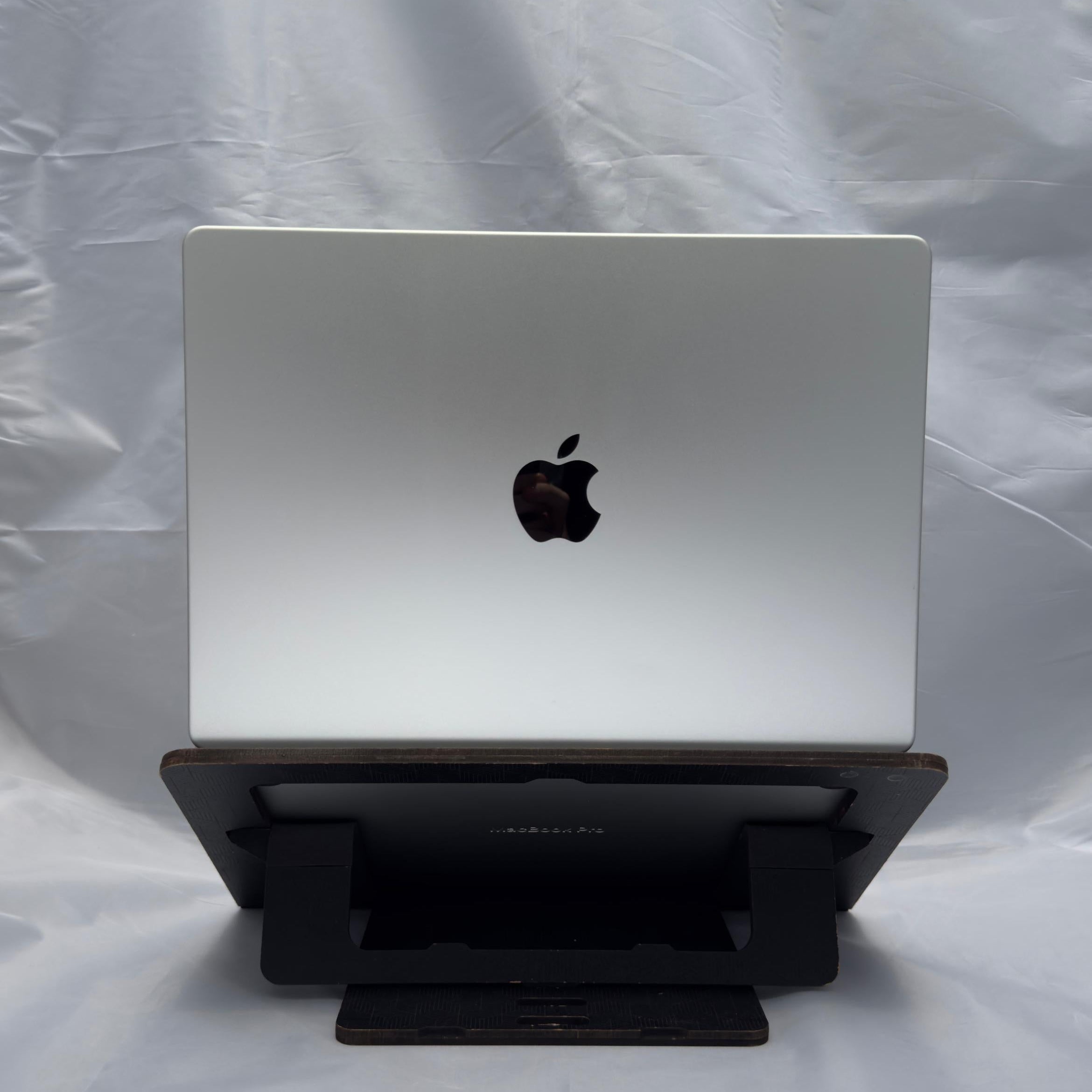 MacBook Pro 14" M4 Pro - 24GB - 1TB SSD - 17 Ciclos