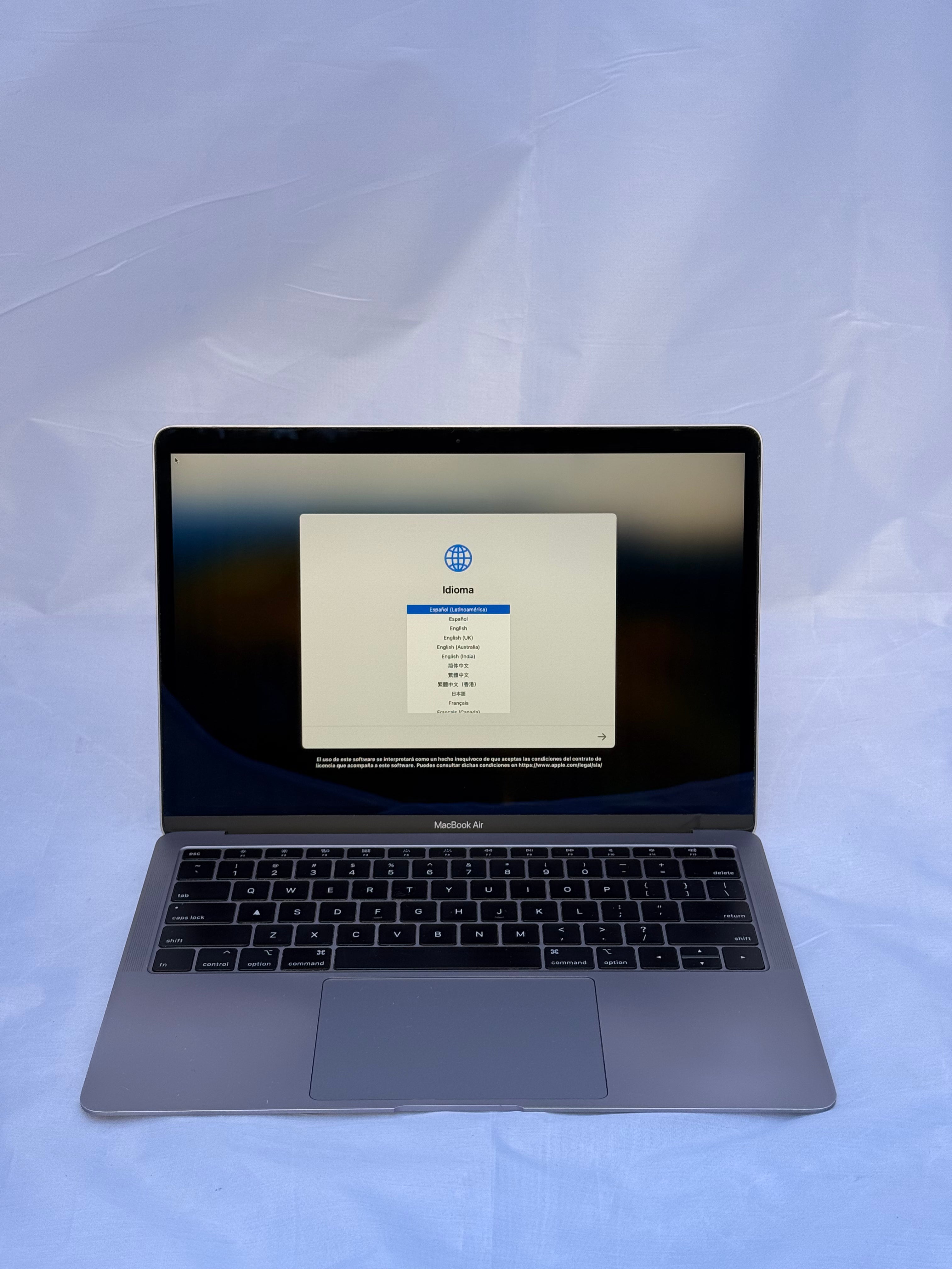 MacBook Air 13" Intel Core 5 - 8GB Ram - 128GB SSD - 600 Ciclos