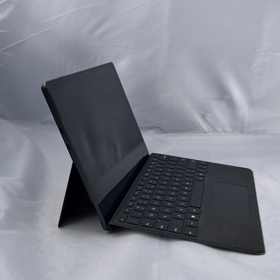 Surface Pro 9 - Intel Core i5 - 8GB - 256GB - Usado