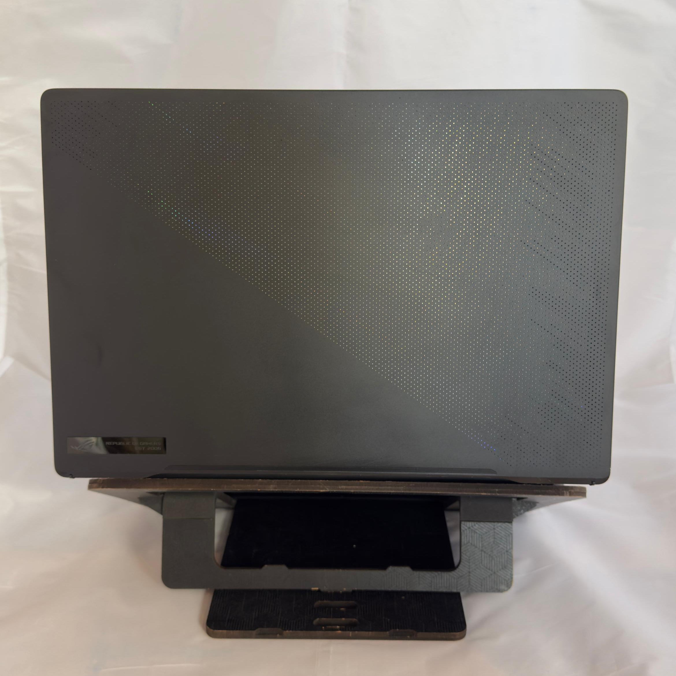 ASUS ROG Zephyrus G16