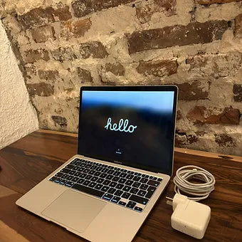 MacBook Air 13" i5 - 8GB Ram - 512GB SSD - 623 Ciclos