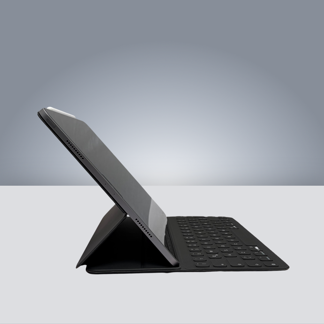 iPad Pro 13" M2 - 256GB SSD - 88% / 95 Ciclos  + KeyBoard + Pencil 1ra Gen - Usado
