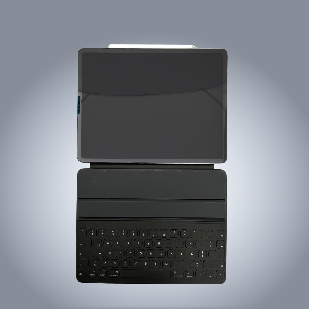 iPad Pro 13" M2 - 256GB SSD - 88% / 95 Ciclos  + KeyBoard + Pencil 1ra Gen - Usado
