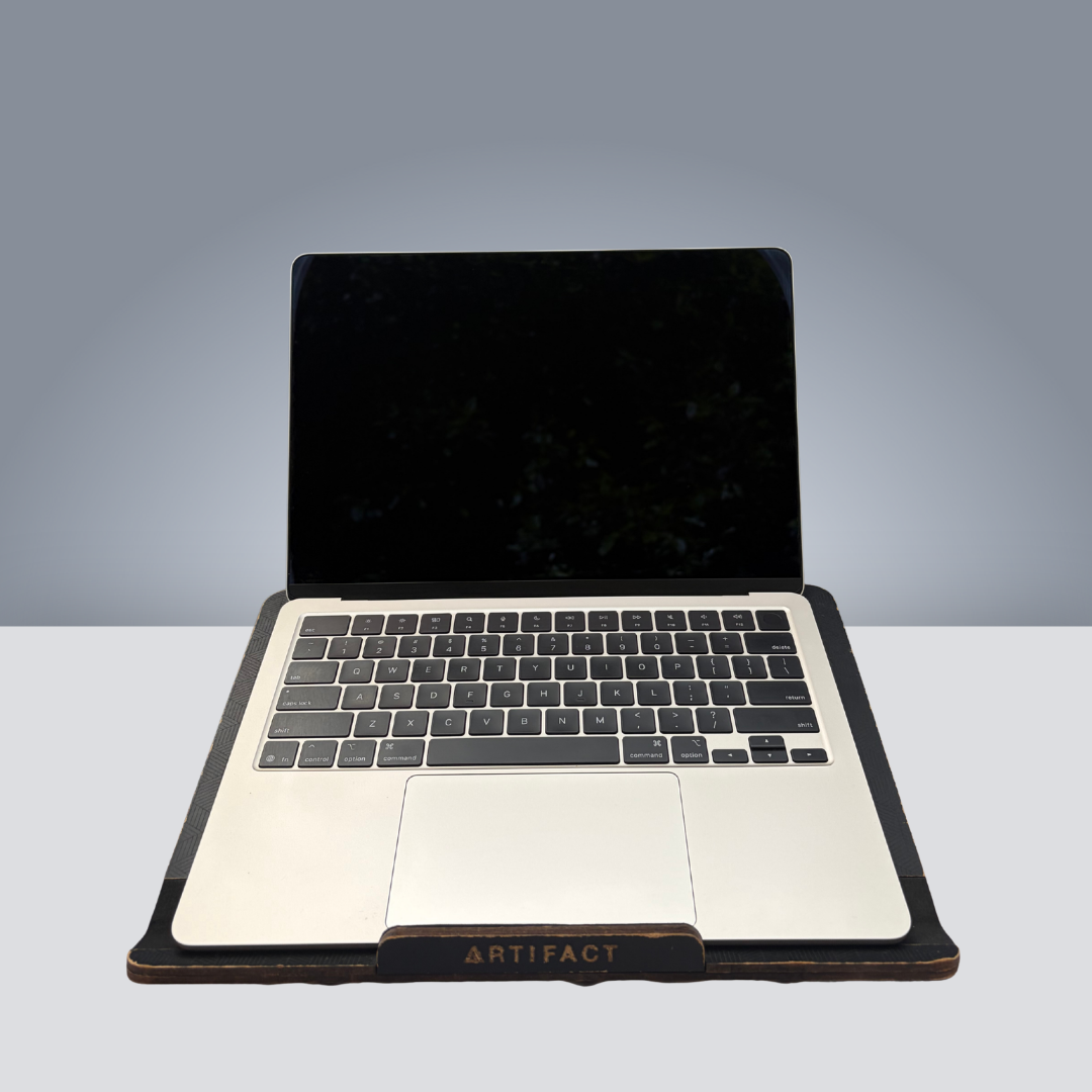 MacBook Air 13" M4 16GB 256GB Starlight usada - vista 2